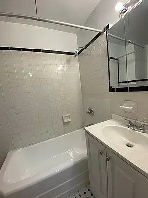 Rented by Oxford Property Group | media 26