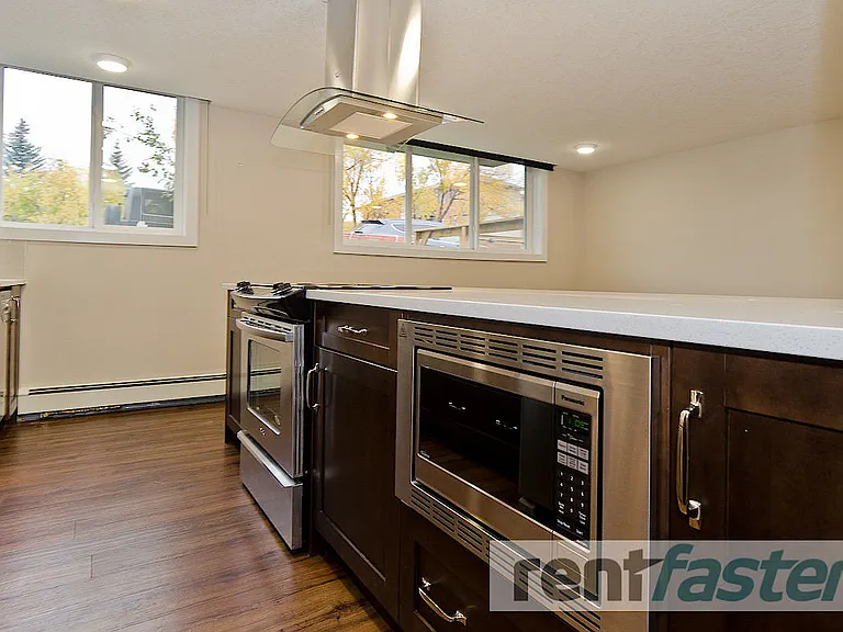 1640 12th Ave SW — Photo 7
