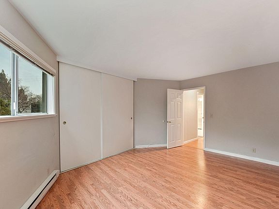 3rd image of 1743 Carmel Dr APT 11