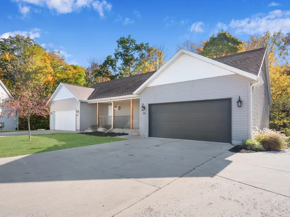 704 Tioga Park Dr, Big Rapids, MI 49307