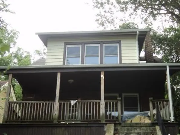 21 Clinton Springs Ln, Cincinnati, OH 45217