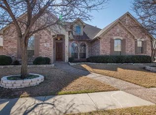 7824 Shady Oaks Dr, North Richland Hills, TX 76182