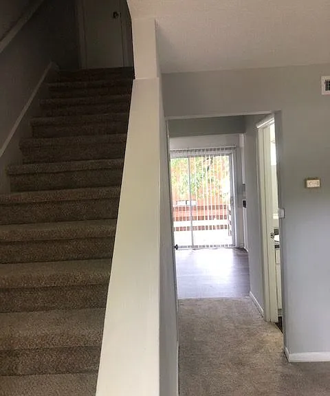 1526 Crest Rd #1526 — Photo 3