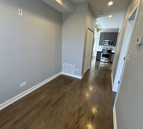 5th image of 3210 S May St APT 2F