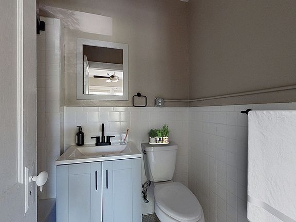 5th image of 1060 N Logan St #6