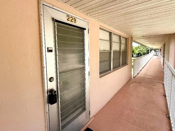 229 Dorchester J, West Palm Beach, FL 33417