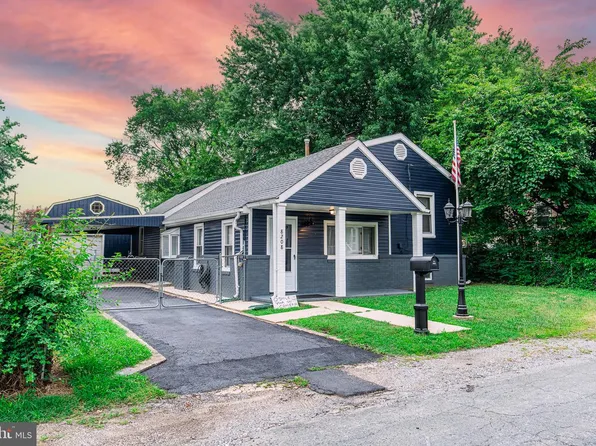 8208 Dogwood Dr, Dundalk, MD 21222