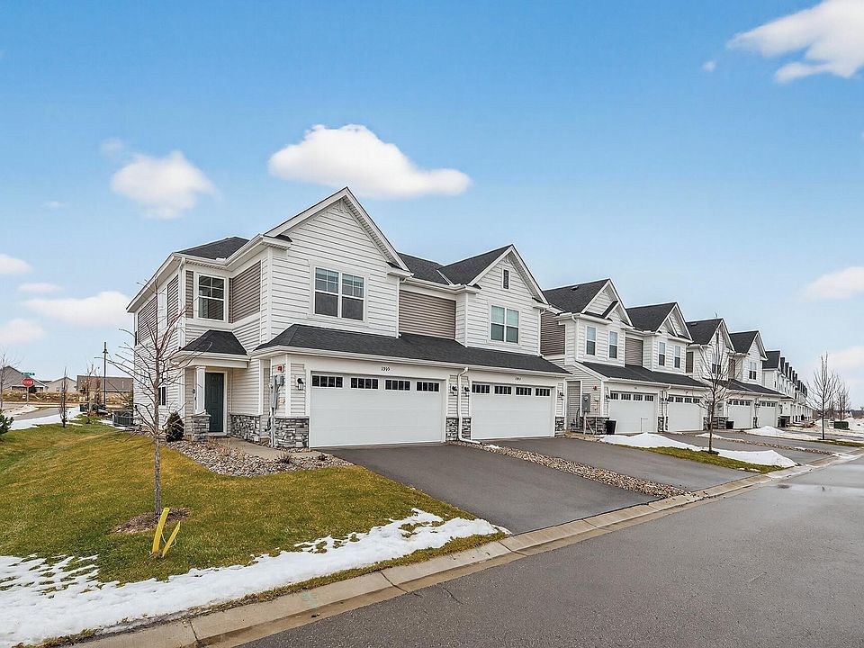 1st image of 1935 Prospect Ln