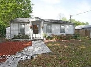 527 Jack Ln, Satsuma, FL 32189