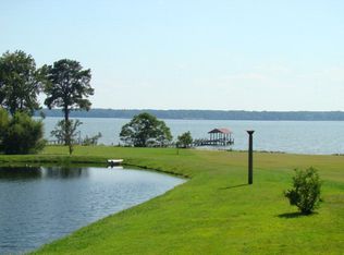 7066 Mumford Cove Rd, Hayes, VA 23072