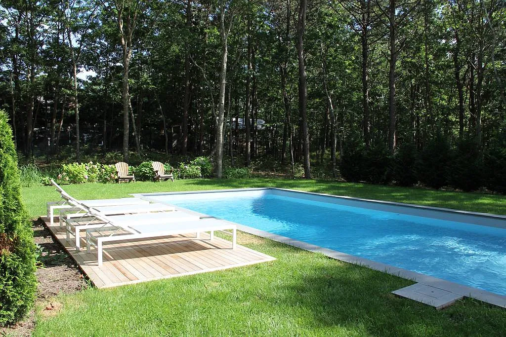 Chic East Hampton Retreat — Photo 4