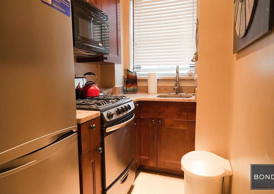 2nd image of 160 7th Ave #1505