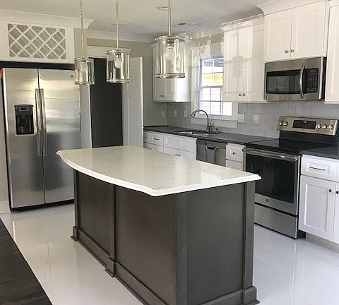 4th image of 712 Forest Brook Dr