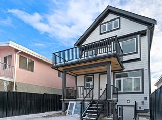 6749 Knight St, Vancouver, BC V5P2T4