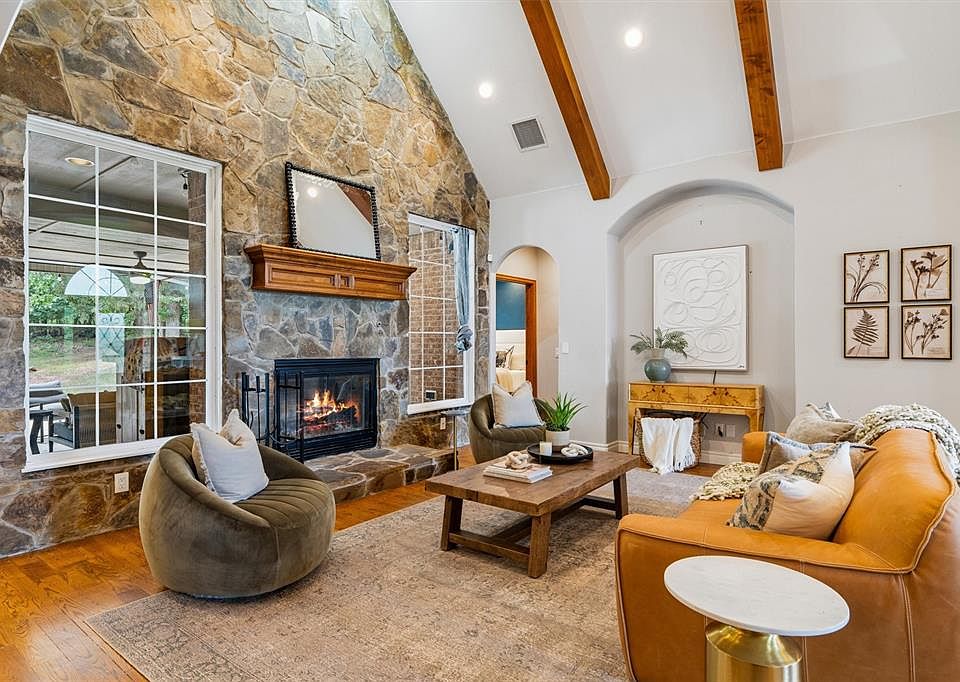 1st image of 6405 Valley Ridge Dr