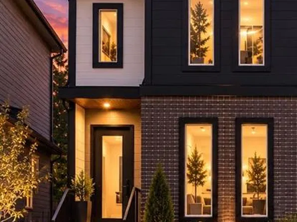 3128 E 39th St SW, Calgary, AB T3E 3J1