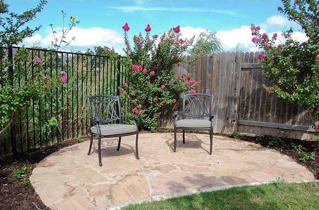 Sitting/Barbeque Area