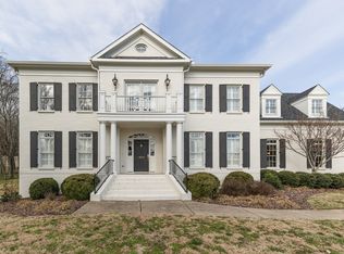 400 Hunt Club Rd E, Nashville, TN 37221