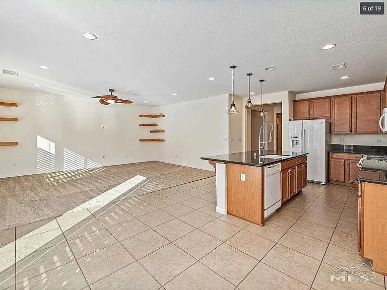 2060 Angel Ridge Dr — Photo 6