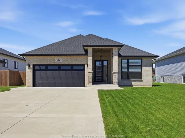 10 Lundy St, Amherstburg, ON N9V 0G5