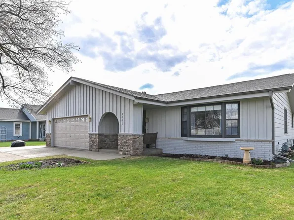 3301 West Bridge STREET, Greenfield, WI 53221