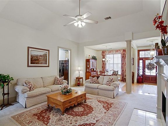 4th image of 1109 Avenue Du Chateau