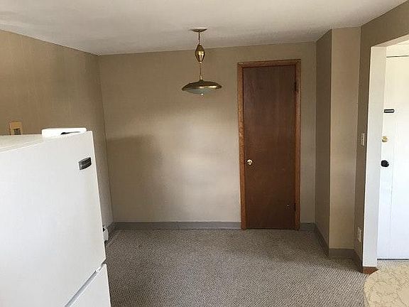 5th image of 425 Joe McCarthy Dr APT D