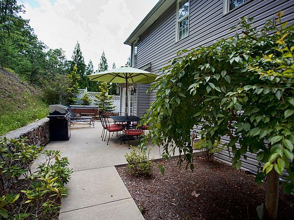 4th image of 4023 Overlook Trail Dr