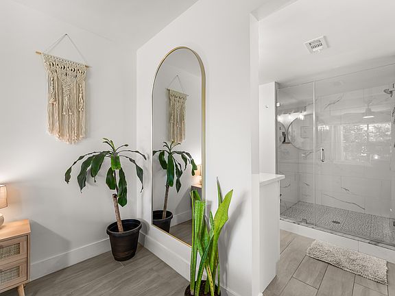 5th image of 1025 SW Majorca Ave #123