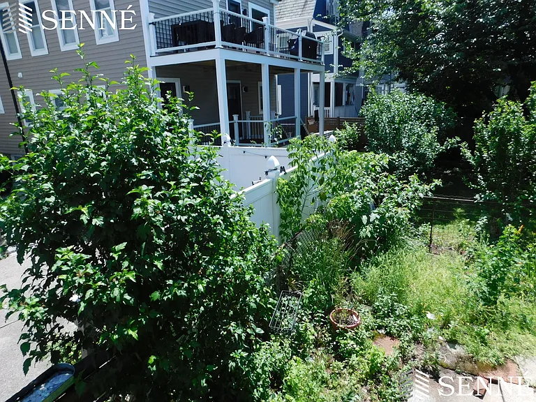30 Corinthian Rd — Photo 8