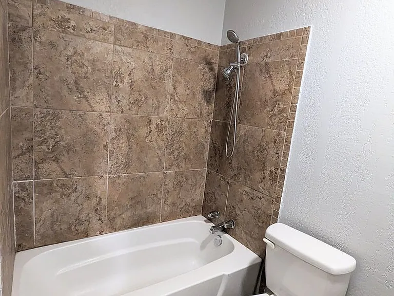 1123 Kimberly Dr — Photo 9