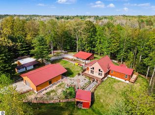 1900 N Forest Lake Dr, Alger, MI 48610