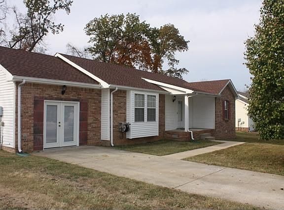 2nd image of 420 Kelsey Dr