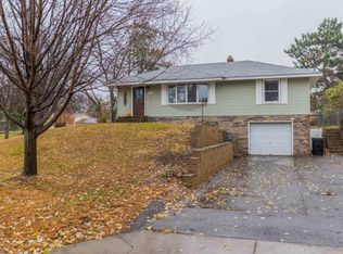 5092 Brighton Ln, Mounds View, MN 55112