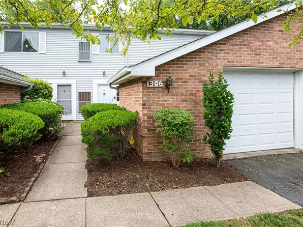 1306 Ramblewood Trl, Cleveland, OH 44121