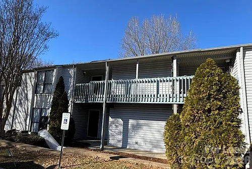 11040 Harrowfield Rd Photo 1