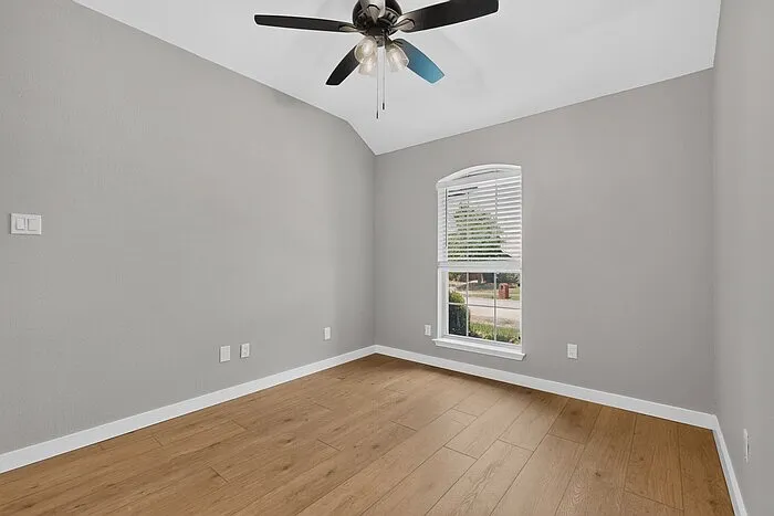 9881 Cambridge Dr — Photo 31
