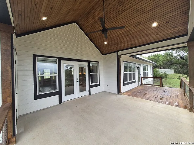 427 Primrose Path — Photo 32