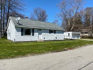 HOUSRE/YARD AND GARAGE