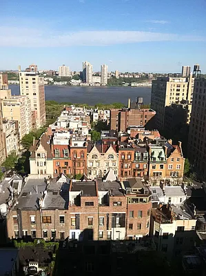 Rented by Rachel Realty | media 29