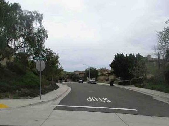 Exterior Neighborhood (street photo)