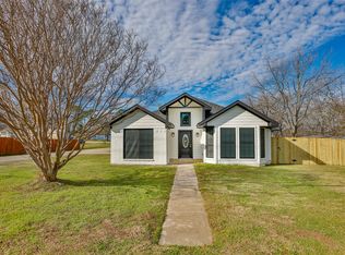 800 N Prairie St, Pilot Point, TX 76258