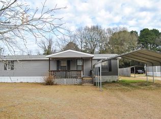 696 Country Cir, Daleville, AL 36322