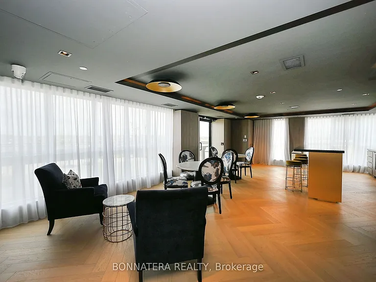 405 Dundas St W #319 — Photo 41