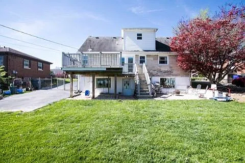 3 bed, 2055 sqft, $2,395 — Photo 3