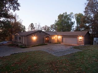 959 Autumn Leaf Ln, Yellville, AR 72687