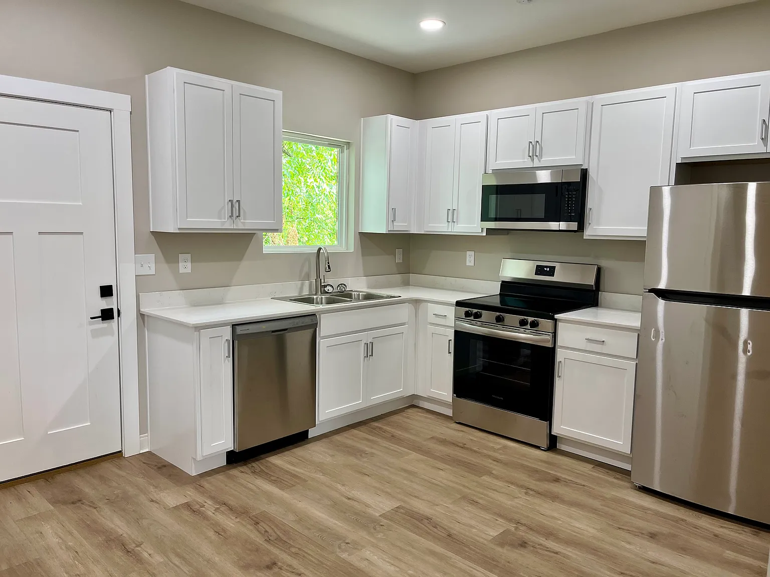 2 bed, 780 sqft, $1,250 — Photo 3