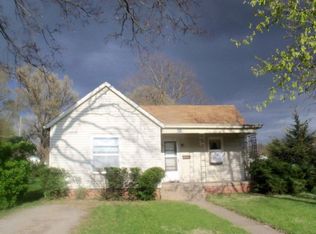 402 N 10th St, Beatrice, NE 68310