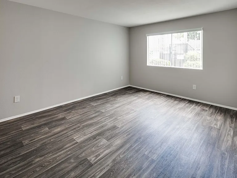 Camden Park Apartments — Photo 10