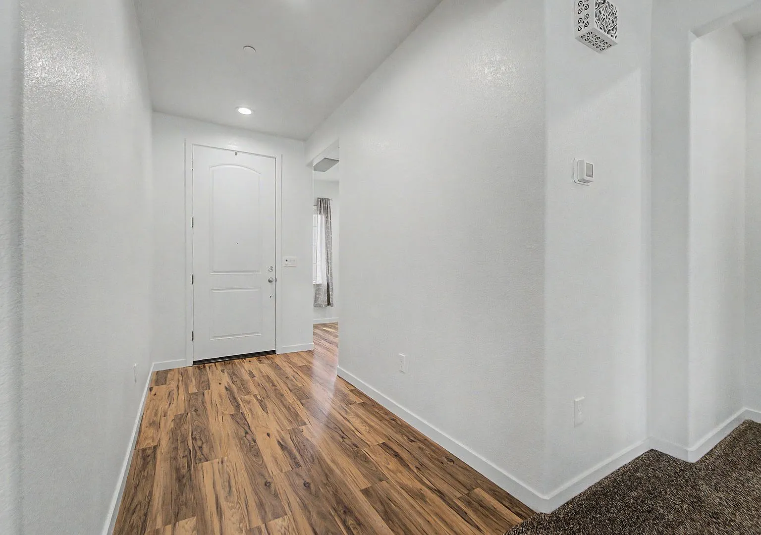 3 Bed 2Bath With Solar — Photo 3
